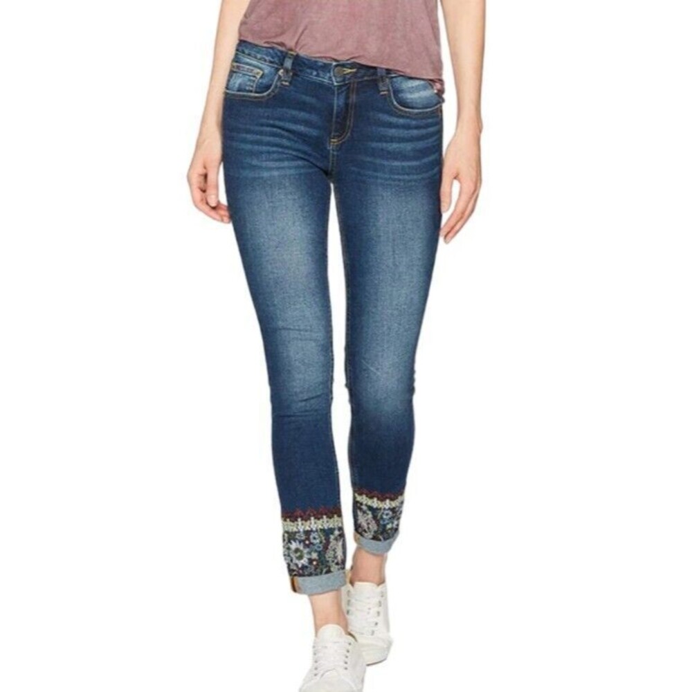 Miss Me Wanderlust Embroidered Skinny Jeans Women's Size 26 Floral Hem Ankle